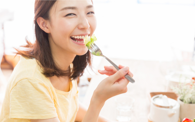 コンビニで買える食べ物で精神を落ち着かせよう コンビニで売っているリラックスできる食べ物 飲み物5選 Yoganess ヨガネス